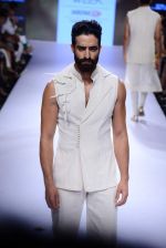 Model walk the ramp for SS Surya Show at Lakme Fashion Week 2015 Day 4 on 21st March 2015 (41)_550ec87f1c5b7.JPG