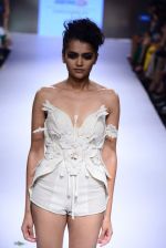 Model walk the ramp for SS Surya Show at Lakme Fashion Week 2015 Day 4 on 21st March 2015 (51)_550ec8a7aef80.JPG