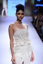 Model walk the ramp for SS Surya Show at Lakme Fashion Week 2015 Day 4 on 21st March 2015 (96)_550ec970e8aba.JPG