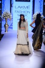Model walk the ramp for SVA Show at Lakme Fashion Week 2015 Day 4 on 21st March 2015 (102)_550ec9dc129d0.JPG