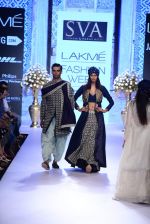 Model walk the ramp for SVA Show at Lakme Fashion Week 2015 Day 4 on 21st March 2015 (112)_550eca1b45d6c.JPG