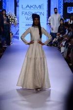 Model walk the ramp for SVA Show at Lakme Fashion Week 2015 Day 4 on 21st March 2015 (12)_550ec83c39028.JPG