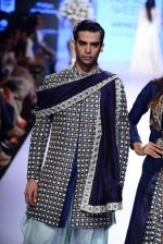 Model walk the ramp for SVA Show at Lakme Fashion Week 2015 Day 4 on 21st March 2015 (123)_550eca69651c4.JPG
