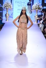 Model walk the ramp for SVA Show at Lakme Fashion Week 2015 Day 4 on 21st March 2015 (133)_550eca98c24c1.JPG