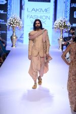 Model walk the ramp for SVA Show at Lakme Fashion Week 2015 Day 4 on 21st March 2015 (143)_550ecadc68704.JPG