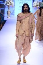 Model walk the ramp for SVA Show at Lakme Fashion Week 2015 Day 4 on 21st March 2015 (147)_550ecaf593265.JPG