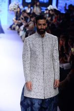 Model walk the ramp for SVA Show at Lakme Fashion Week 2015 Day 4 on 21st March 2015 (44)_550ec8a9bbf58.JPG
