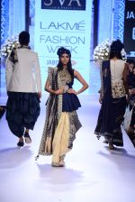 Model walk the ramp for SVA Show at Lakme Fashion Week 2015 Day 4 on 21st March 2015 (91)_550ec98477b05.JPG