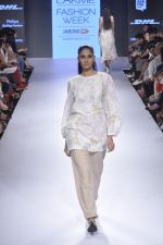 Model walk the ramp for Shift Show at Lakme Fashion Week 2015 Day 3 on 20th March 2015 (94)_550e8e2c1fb69.JPG