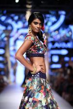 Model walk the ramp for Suneet Varma Show at Lakme Fashion Week 2015 Day 4 on 21st March 2015 (108)_550ec39f6b89c.JPG