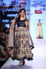 Model walk the ramp for Suneet Varma Show at Lakme Fashion Week 2015 Day 4 on 21st March 2015 (135)_550ea8c454d05.JPG