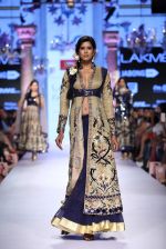 Model walk the ramp for Suneet Varma Show at Lakme Fashion Week 2015 Day 4 on 21st March 2015 (138)_550ea8cb8f587.JPG