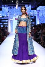 Model walk the ramp for Suneet Varma Show at Lakme Fashion Week 2015 Day 4 on 21st March 2015 (152)_550ea8ec22a9c.JPG