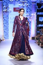 Model walk the ramp for Suneet Varma Show at Lakme Fashion Week 2015 Day 4 on 21st March 2015 (165)_550ea90cde4a0.JPG