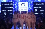 Model walk the ramp for Valliyan by Nitya Show at Lakme Fashion Week 2015 Day 3 on 20th March 2015 (13)_550e8b8664356.JPG