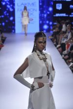 Model walk the ramp for Valliyan by Nitya Show at Lakme Fashion Week 2015 Day 3 on 20th March 2015 (51)_550e8c53b9af0.JPG
