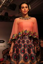 Karisma Kapoor walk the ramp for Neha Aggarwal Show at Lakme Fashion Week 2015 Day 5 on 22nd March 2015 (12)_550ff56114615.JPG