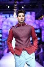 Model walk the ramp for Kunal Anil Tanna Show at Lakme Fashion Week 2015 Day 5 on 22nd March 2015 (57)_550fdc434a63a.JPG