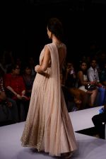Model walk the ramp for Ridhi Mehra Show at Lakme Fashion Week 2015 Day 5 on 22nd March 2015 (114)_551009eb0a429.JPG