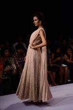 Model walk the ramp for Ridhi Mehra Show at Lakme Fashion Week 2015 Day 5 on 22nd March 2015 (116)_551009ee5be31.JPG