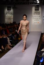 Model walk the ramp for Ridhi Mehra Show at Lakme Fashion Week 2015 Day 5 on 22nd March 2015 (15)_5510095535704.JPG