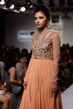 Model walk the ramp for Ridhi Mehra Show at Lakme Fashion Week 2015 Day 5 on 22nd March 2015 (186)_55100a5f299ad.JPG