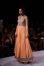 Model walk the ramp for Ridhi Mehra Show at Lakme Fashion Week 2015 Day 5 on 22nd March 2015 (188)_55100a63447b7.JPG