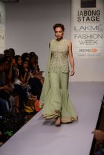 Model walk the ramp for Ridhi Mehra Show at Lakme Fashion Week 2015 Day 5 on 22nd March 2015 (193)_55100a6dde44b.JPG