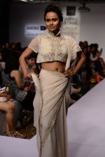Model walk the ramp for Ridhi Mehra Show at Lakme Fashion Week 2015 Day 5 on 22nd March 2015 (76)_551009aae31f4.JPG