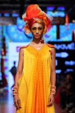 Model walk the ramp for Tarun Tahiliani Show at Lakme Fashion Week 2015 Day 5 on 22nd March 2015 (16)_550fdcf330dde.JPG