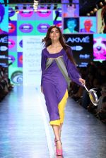 Model walk the ramp for Wendell Rodricks Show at Lakme Fashion Week 2015 Day 5 on 22nd March 2015 (105)_550fdd4937702.JPG