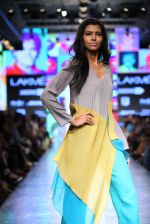 Model walk the ramp for Wendell Rodricks Show at Lakme Fashion Week 2015 Day 5 on 22nd March 2015 (121)_550fdd792230c.JPG