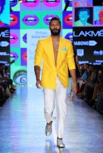 Model walk the ramp for Wendell Rodricks Show at Lakme Fashion Week 2015 Day 5 on 22nd March 2015 (152)_550fde1b38040.JPG