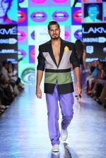 Model walk the ramp for Wendell Rodricks Show at Lakme Fashion Week 2015 Day 5 on 22nd March 2015 (231)_550fdec550f29.JPG