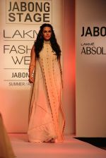 Neha Dhupia walk the ramp for RRISO Show at Lakme Fashion Week 2015 Day 5 on 22nd March 2015 (127)_55100803a59ca.JPG