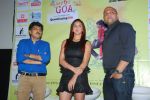 Esha Deol, Praveen Morchhale, Satyajit Choura at the trailor launch of Barefoot To Goa in Sunny Super Sound on 24th March 2015 (5)_55125a8ec36e6.JPG