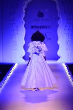 Model walk the ramp for Anju Modi on day 1 of Amazon India Fashion Week on 25th March 2015 (345)_5513cfbbe03ed.JPG