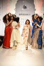 Model walk the ramp for Anju Modi on day 1 of Amazon India Fashion Week on 25th March 2015 (355)_5513cfe2d796d.JPG
