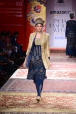 Model walk the ramp for JJ Valaya on day 1 of Amazon India Fashion Week on 25th March 2015 (200)_5513cfe8a7e68.JPG