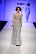 Model walk the ramp for Payal Singhal on day 1 of Amazon India Fashion Week on 25th March 2015 (102)_5513d4d624c69.JPG
