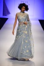 Model walk the ramp for Payal Singhal on day 1 of Amazon India Fashion Week on 25th March 2015 (116)_5513d4eac5738.JPG