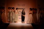 Model walk the ramp for Payal Singhal on day 1 of Amazon India Fashion Week on 25th March 2015 (236)_5513d5be6df6f.JPG