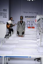 Model walk the ramp for Rajesh Pratap Singh on day 1 of Amazon India Fashion Week on 25th March 2015 (38)_5513d48fc16e7.JPG