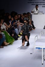 Model walk the ramp for Rajesh Pratap Singh on day 1 of Amazon India Fashion Week on 25th March 2015 (53)_5513d4ac4c42c.JPG