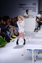 Model walk the ramp for Rajesh Pratap Singh on day 1 of Amazon India Fashion Week on 25th March 2015 (89)_5513d4dea261d.JPG