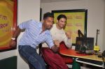 Sushant Singh Rajput with RJ Suren for promotion of Detective Byomkesh Bakshi at Radio Mirchi (2)_5513cc4b4b465.JPG