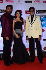 Abhishek Bachchan, Aishwarya Rai Bachchan, Amitabh Bachchan at HT Mumbai_s Most Stylish Awards 2015 in Mumbai on 26th March 2015 (1196)_5515447e7d601.JPG