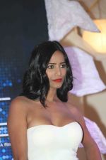 Poonam Pandey launches poster of her film Helen in Mumbai on 26th March 2015 (13)_551527a37e947.JPG