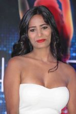 Poonam Pandey launches poster of her film Helen in Mumbai on 26th March 2015 (9)_551527f1f0e71.JPG