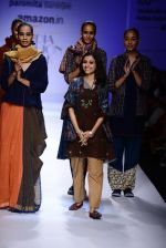 Model walk the ramp for Tanvi Kedia on day 3 of Amazon India Fashion Week on 27th March 2015 (118)_55167fffc786c.JPG